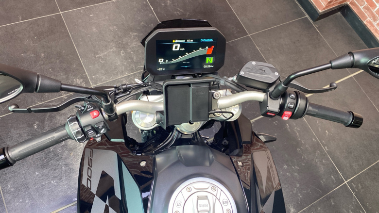 BMW F900 R
